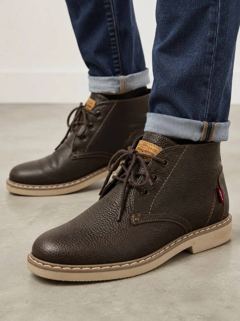 Levi’s Men’s Brown Chukka Boots Comfort Lace Up Ankle Shoes Size 8 Everyday Boot